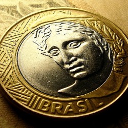 Inflação em 12 meses fica em 6,51%