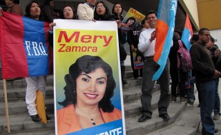 Equatorianos apoiam Meri Zamora